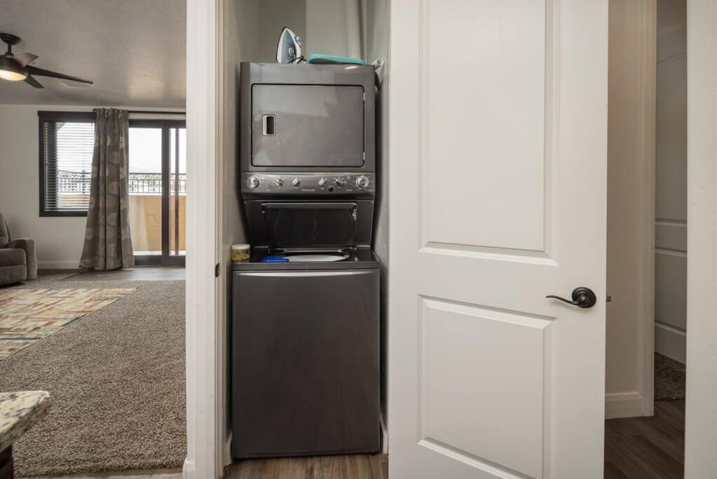 Luxury Downtown Rental - La Dolce Vita Villa #4 Moab Luaran gambar