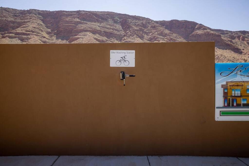 Luxury Downtown Rental - La Dolce Vita Villa #4 Moab Luaran gambar